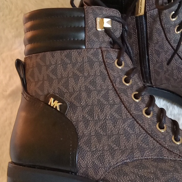 NWOB Michael Kors laceup combat boots wms 6.5 black & brown w/ MK logos - Picture 2 of 9